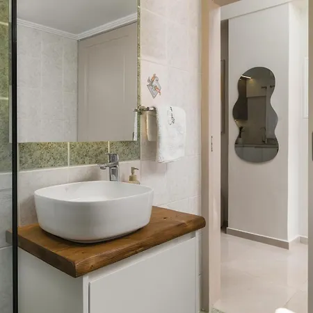 Appartamento Sugardustapt Elegant Retreat 150m From The Sea La Canea